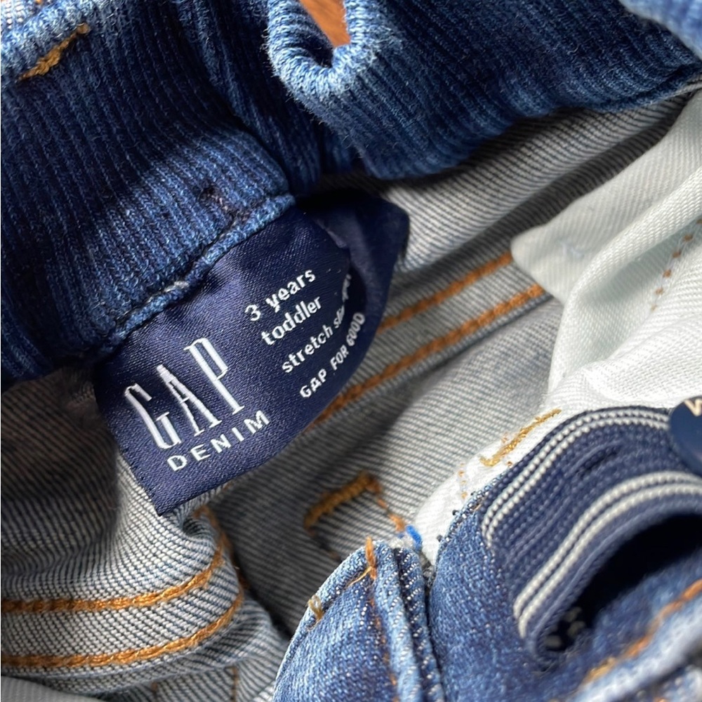 4 pairs of gap jeans - Picture 5 of 5